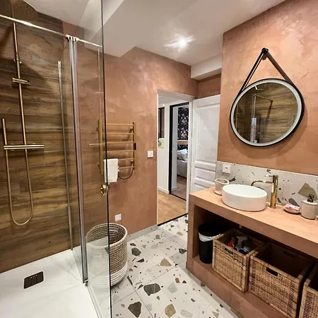 Centre Historique, Ideal Couple Apartment Hyeres